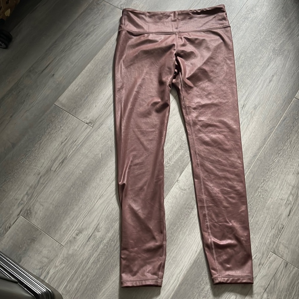 Athleta Shinny leggings medium T